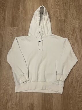 nike sweatshirt